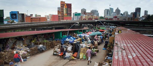 This is a picture of an urban market in Sri Lanka 